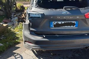 ford focus sw st line incidentata
