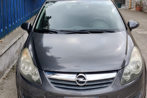 Automobile Opel Corsa