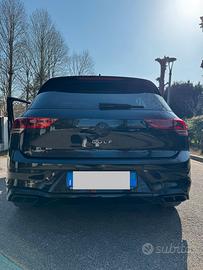 GOLF 8 R-LINE