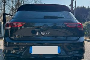 GOLF 8 R-LINE