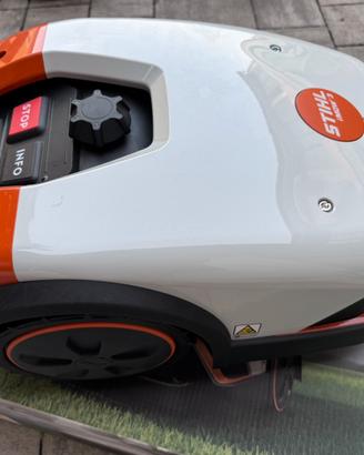 Robot tagliaerba STIHL iMOW 3 - NUOVO MAI USATO