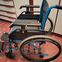 sedia a rotelle pieghevole 