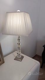 Lampada da tavolo in vetro e metallo