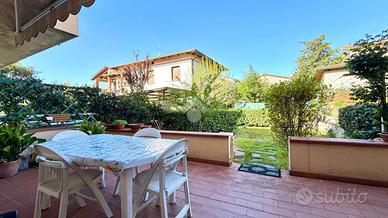 VILLA A SCHIERA A SERRAVALLE PISTOIESE