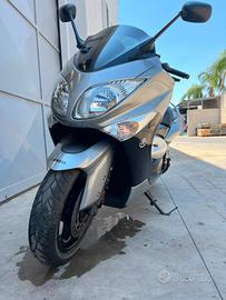 T-MAX 500 ABS