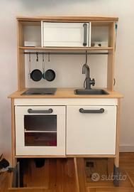 Cucina ikea in legno per bambini