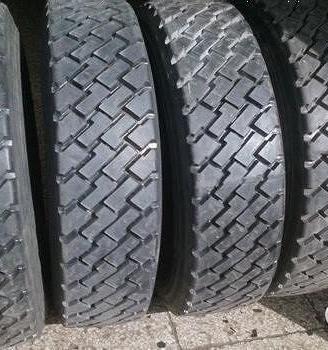 255 70 22.5 gomme ricoperte nuove