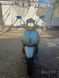 Piaggio Beverly 350