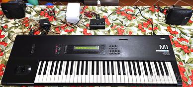 KORG M1 WORKSTATION SINTETIZZATORE + CUSTODIA CAV