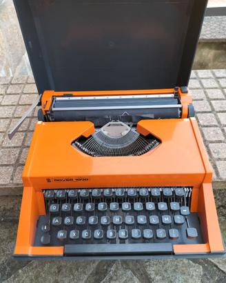 Macchina da scrivere