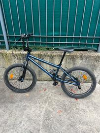 BMX wipe 500 freestyle BTWIN