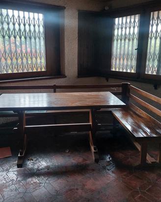 Tavolo in legno massello allungabile con panca ad 