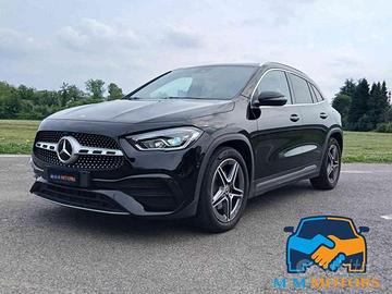 MERCEDES-BENZ GLA 180 d Automatic Premium AMG!