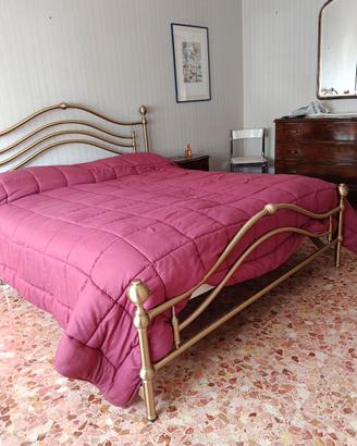: Letto Matrimoniale in Bronzo –  Stato impeccabil