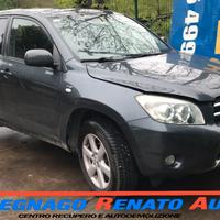 RICAMBI USATI TOYOTA RAV4 2.2 D-4D 100 KW 136 CV