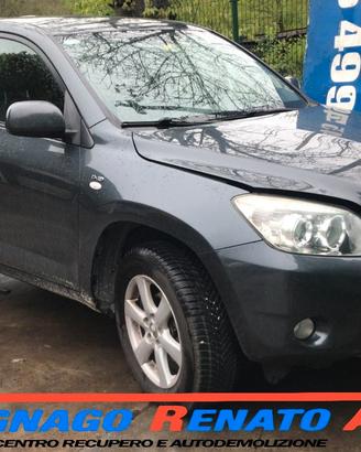 RICAMBI USATI TOYOTA RAV4 2.2 D-4D 100 KW 136 CV