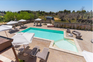 San Cesario di Lecce - Piscina per feste