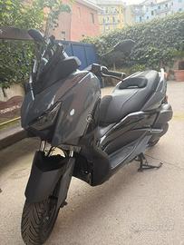 Yamaha xmax Tech max 300