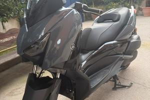 Yamaha xmax Tech max 300