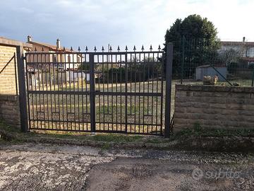 Terreno uso parcheggio/deposito