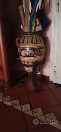 vaso con disegno etrusco 