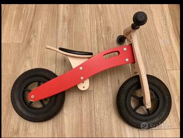 Bici in legno senza pedali