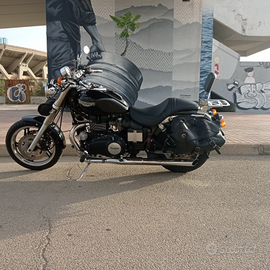 Triumph Speedmaster 900