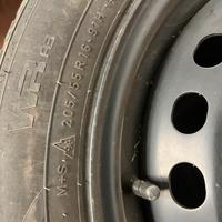 Pneumatici invernali 4 ruote complete