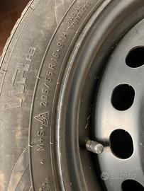 Pneumatici invernali 4 ruote complete