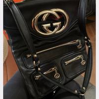 Borsa Gucci tracolla nera in pelle nera