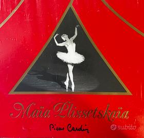 Libro Maïa Plissetskaïa di Pierre Cardin