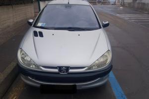 Pegeout 206 HDI