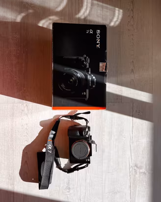 Sony a7II + 3 batterie + caricatore e cavo