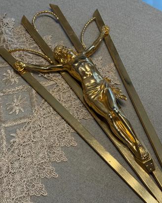 Capezzale / Crocifisso di design moderno