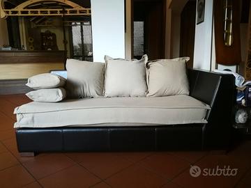 Divano pelle e tessuto