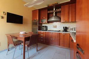 SULBIATE-Villa singola con due appartamenti