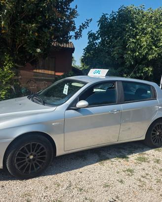 Alfa Romeo 147 GPL neopatentati