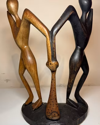 scultura astratta artigianale 