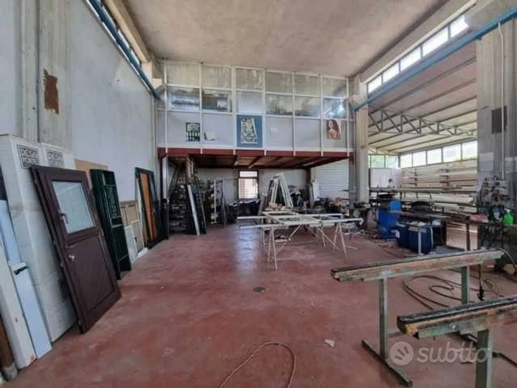 Immobile di 325 m² con più di 5 locali a Esperia - Vista 2