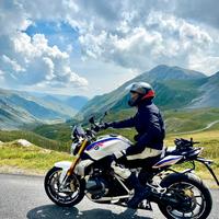 BMW R1250r