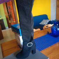 stivali alti al ginocchio