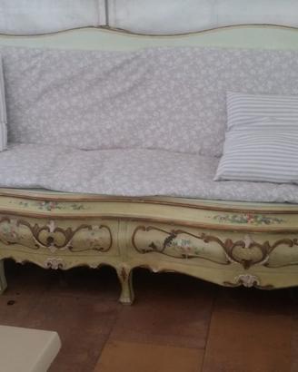 Panca in legno con cuscini