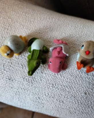 Kinder 4 sorpresine: 3 'Fluffy Dinos' + 1 pulcino