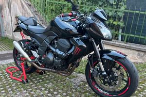 Z 750 Black