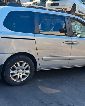 KIA CARNIVAL 2008 SOLO PER RICAMBI