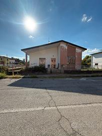 Villetta indipendente a Papozze con giardino