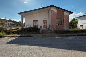 Villetta indipendente a Papozze con giardino