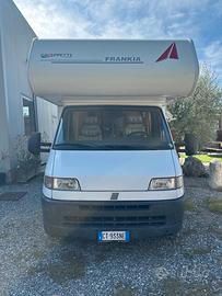 Camper mansardato