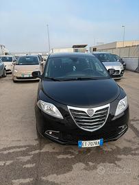 Lancia Ypsilon 0.9 TwinAir 85 CV 5 porte Metano Ec