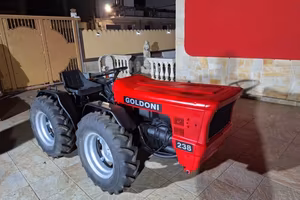 TRATTORE GOLDONI 38 cv